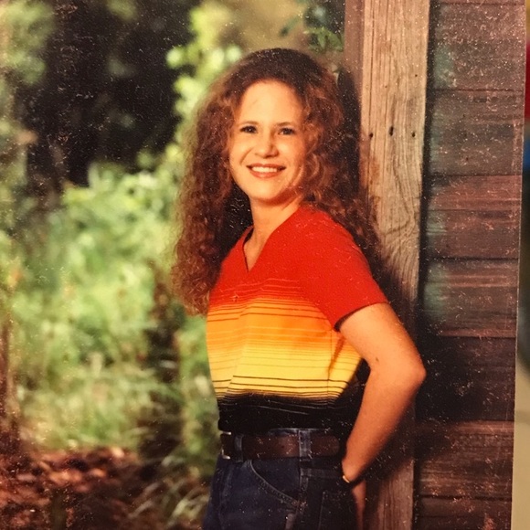 Meet your Posher, Jennifer - Picture 2 of 3